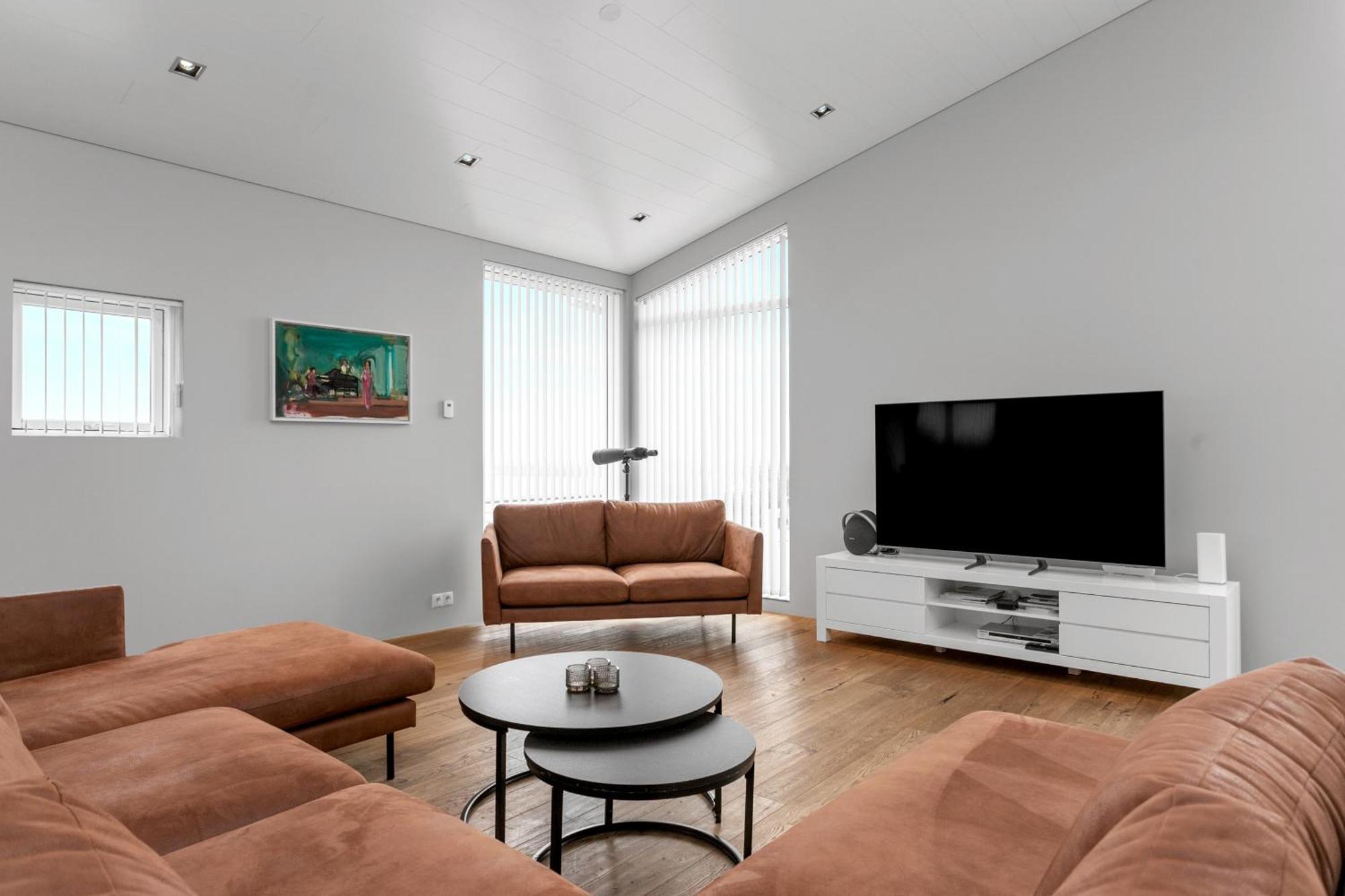 Luxury Villa With River View Laugaras Ngoại thất bức ảnh